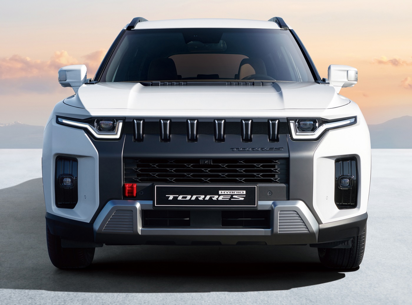 뛰어난 연비! 시장 반응 뜨겁다 토레스 하이브리드