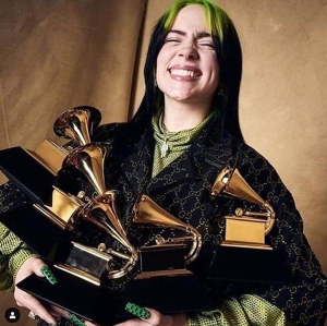 빌리 아일리쉬(Billie Eilish Pirate Baird O'Connell)
39년 만에 기록 경신” 최연소, 여성 최초로 그래미상 독식하다.