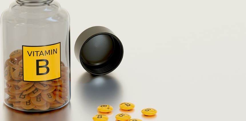 플라스틱 병에 들어 있는 비타민b 영양제