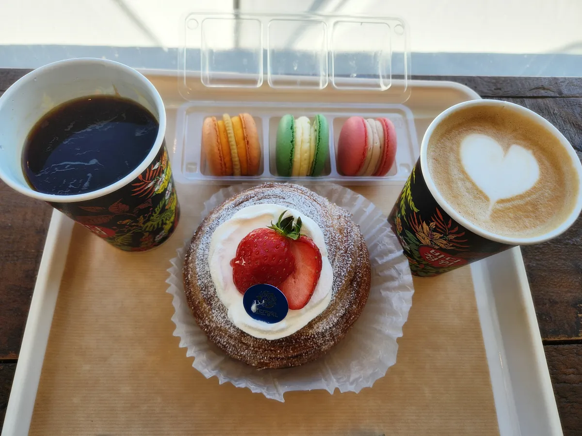 바다정원-빵-커피