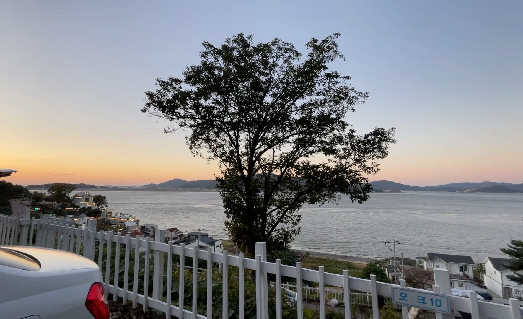 씨사이드힐캠핑장-노을지는-서해바다-전망