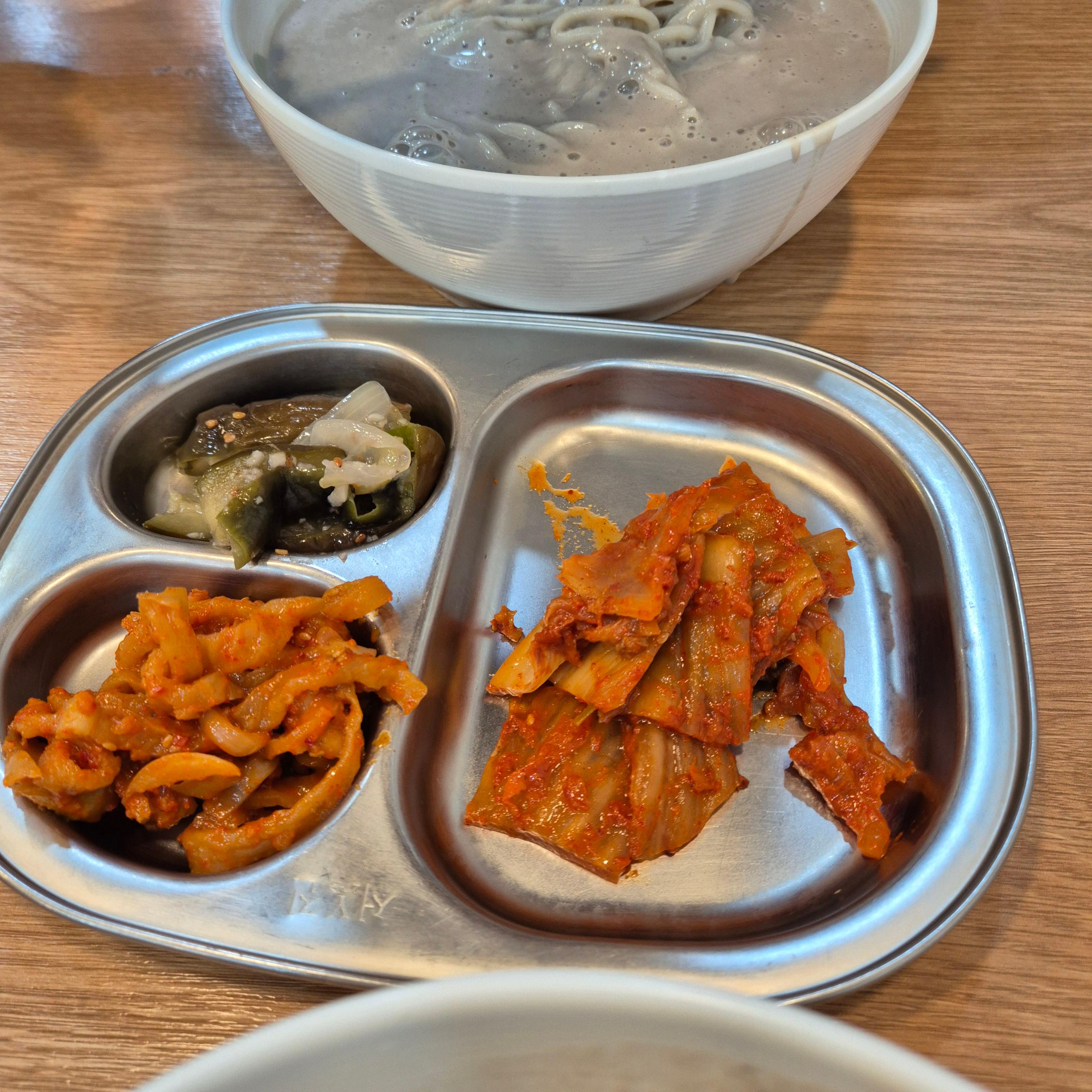 유달콩물, 목포 콩국수, 유달콩물 주차장,유달콩물,목포콩국수맛집,유달콩물본점,목포맛집추천,콩국수맛집,검정콩국수,노란콩콩국수,목포여행,전라도맛집,콩물포장가능