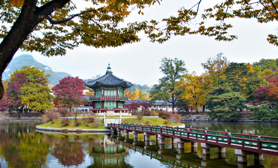 경복궁 향원정 전경