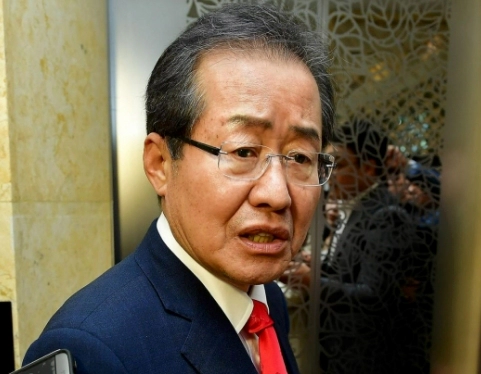홍준표 프로필 나이 고향 학력 재산 페이스북