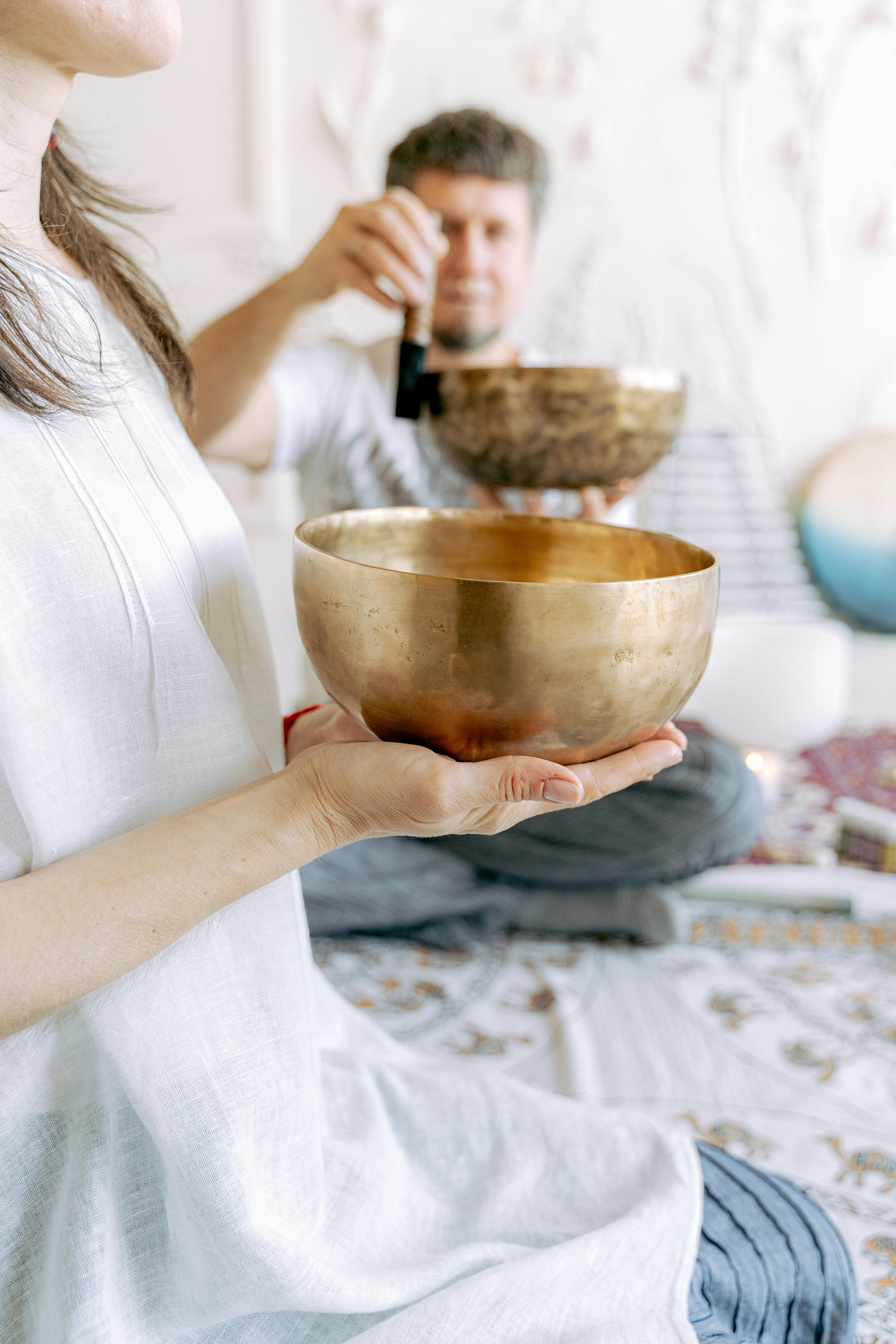 사운드 배스(Sound Bath)’ 명상 이미지 사진