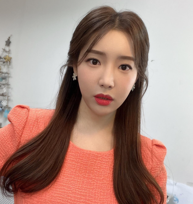 유지은 아나운서 나이 프로필 인스타 라디오 업무배제 과거 화보