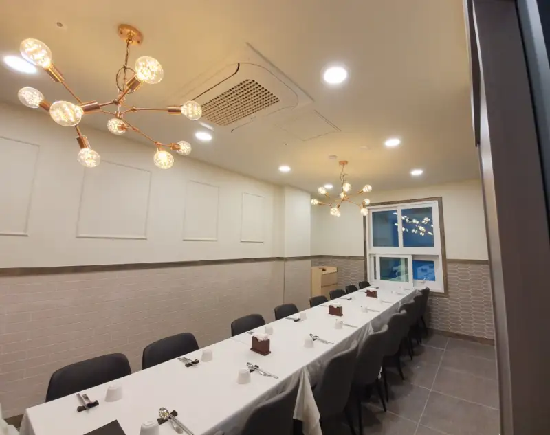 동천홍-매장내부