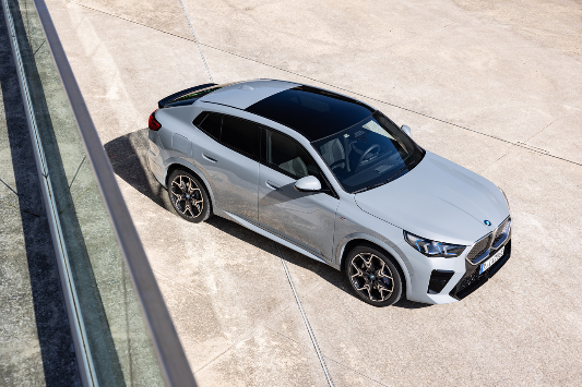 BMW iX2 외부디자인