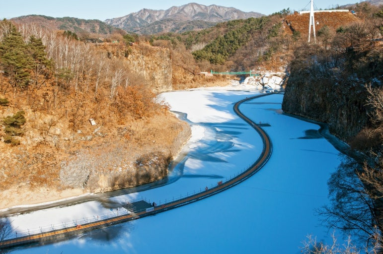 겨울 협곡 트레킹 명소 철원