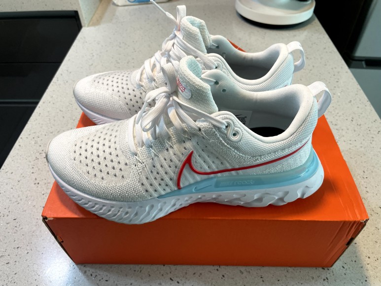 나이키 리액트 인피니티 런 플라이니트2 본품 2