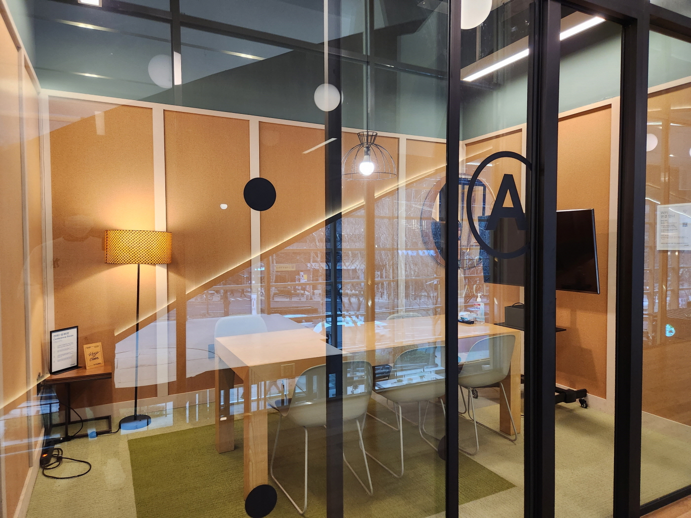 위워크 역삼역 3A 회의실