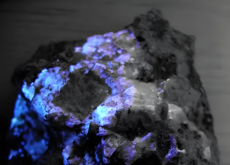 회중석(scheelite)