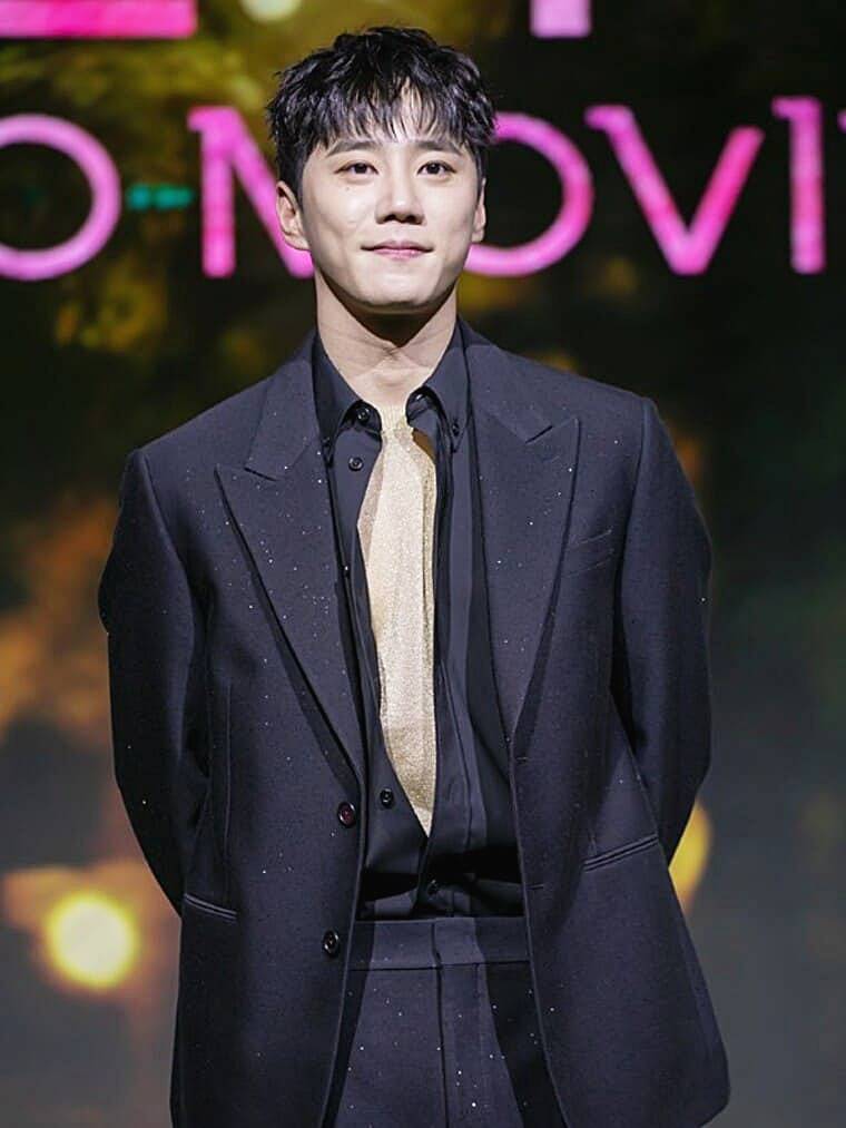 배우-이준영