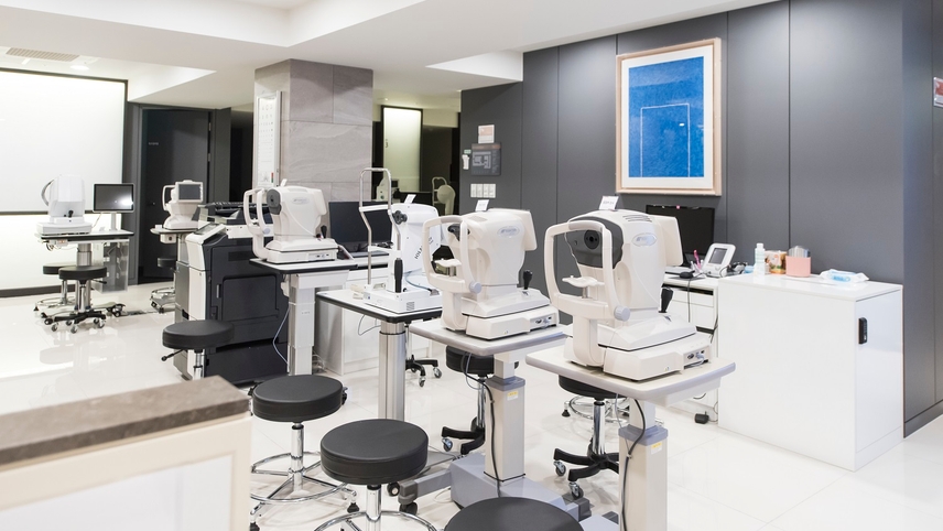 눈에 날파리 현상-병원