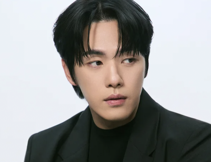 배우 김정현