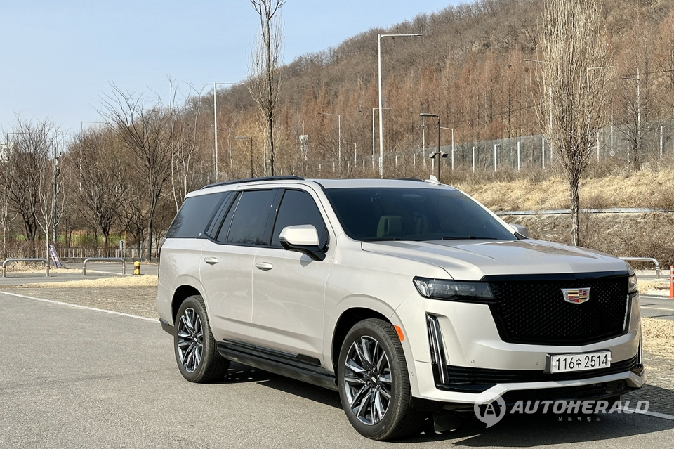 캐딜락 에스컬레이드