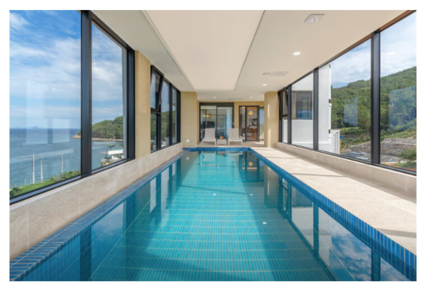 블루망고 여수 풀빌라 리조트 실내수영장