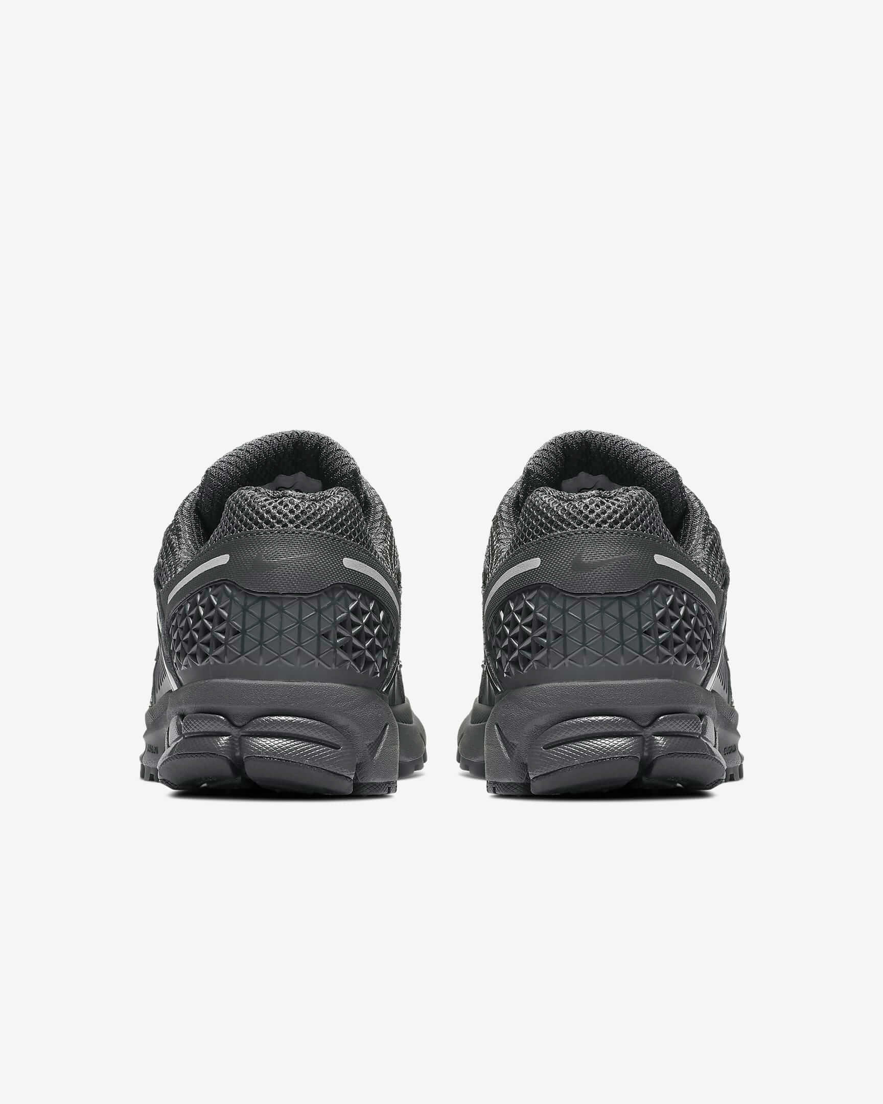 나이키 줌 보메로 5 색상 조회 및 구매하기