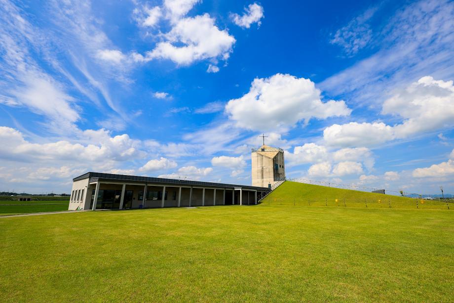 신리성지: 아름다운 잔디광장의 평화