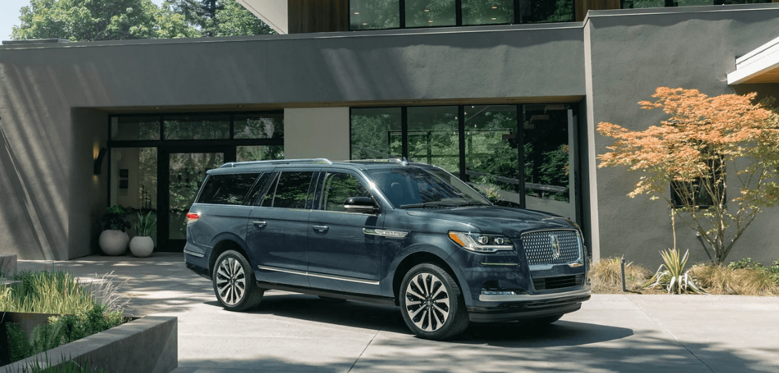 2023-링컨-네비게이터