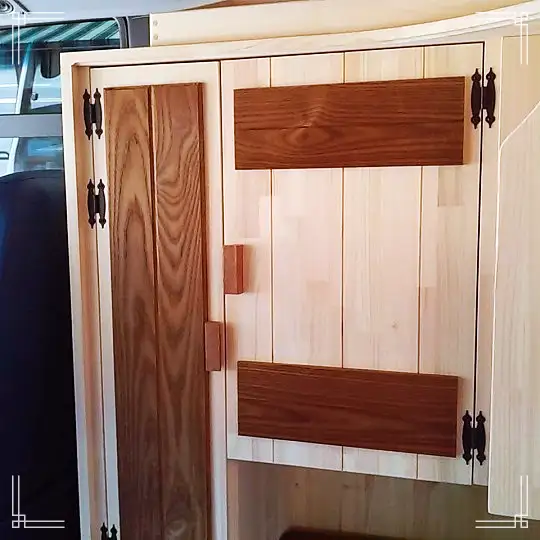 생방송오늘저녁 대둔산 나무 우드 캠핑카 제작 리모델링 공방 제작 의뢰 및 강좌 특강 추천