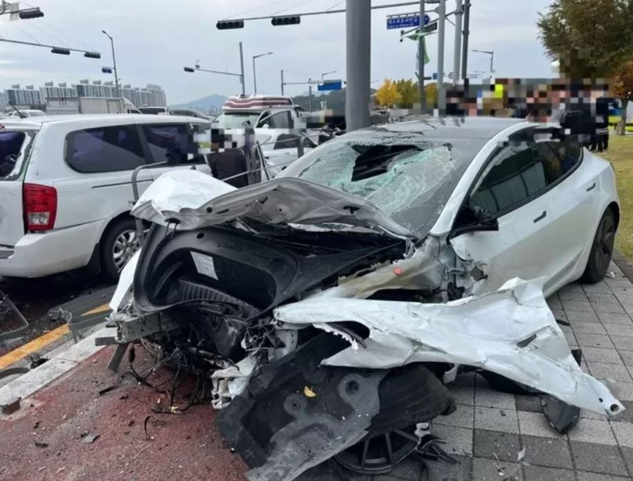 대전 신세계백화점 10중 추돌 사고 원인 이유 오토바이 운전자 사망