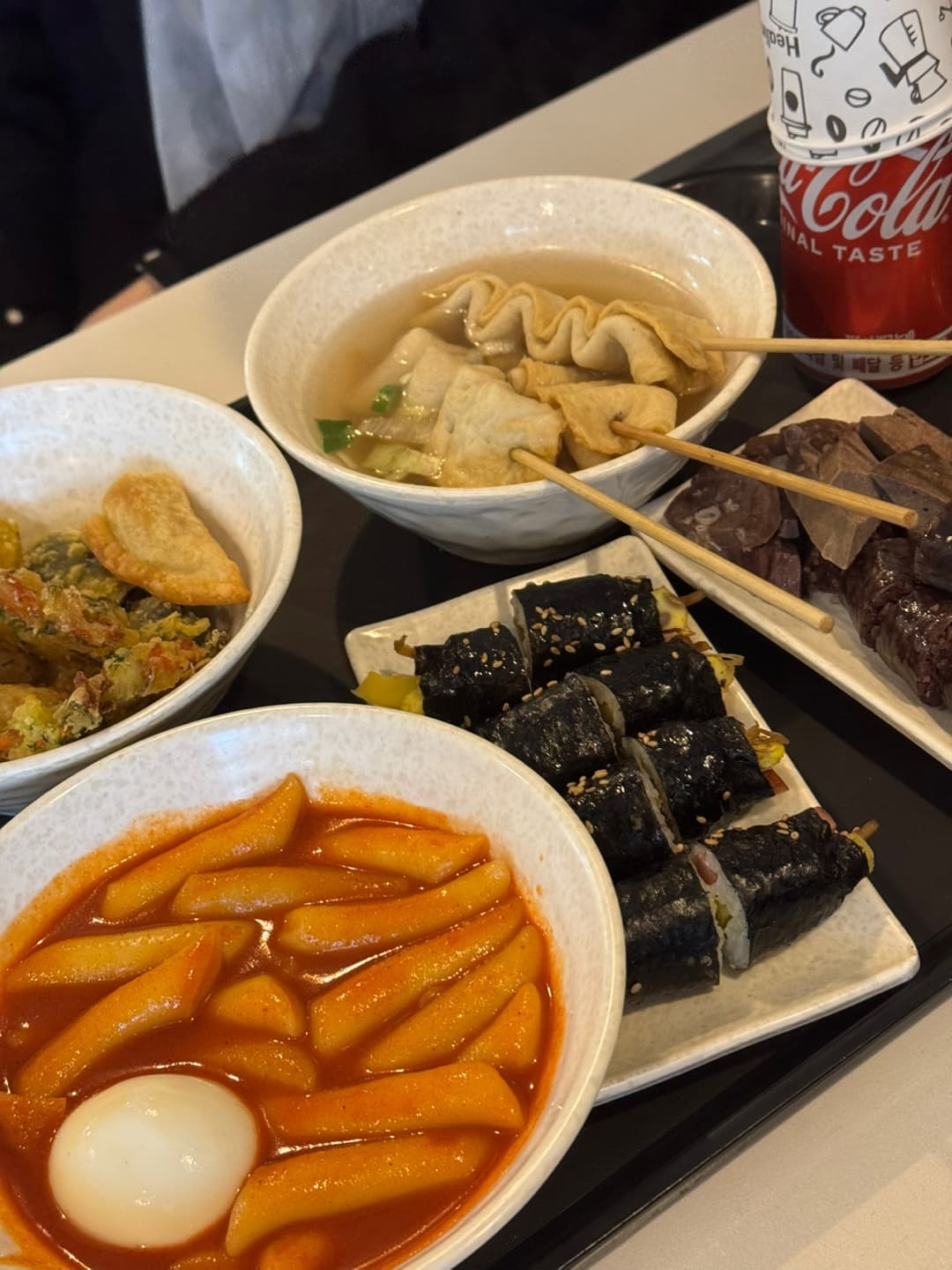 서울 3대 떡볶이 맛집 현선이네 용산본점 &ndash; 맵단(맵고 달달) 중독! 즉석떡볶이 성지 후기