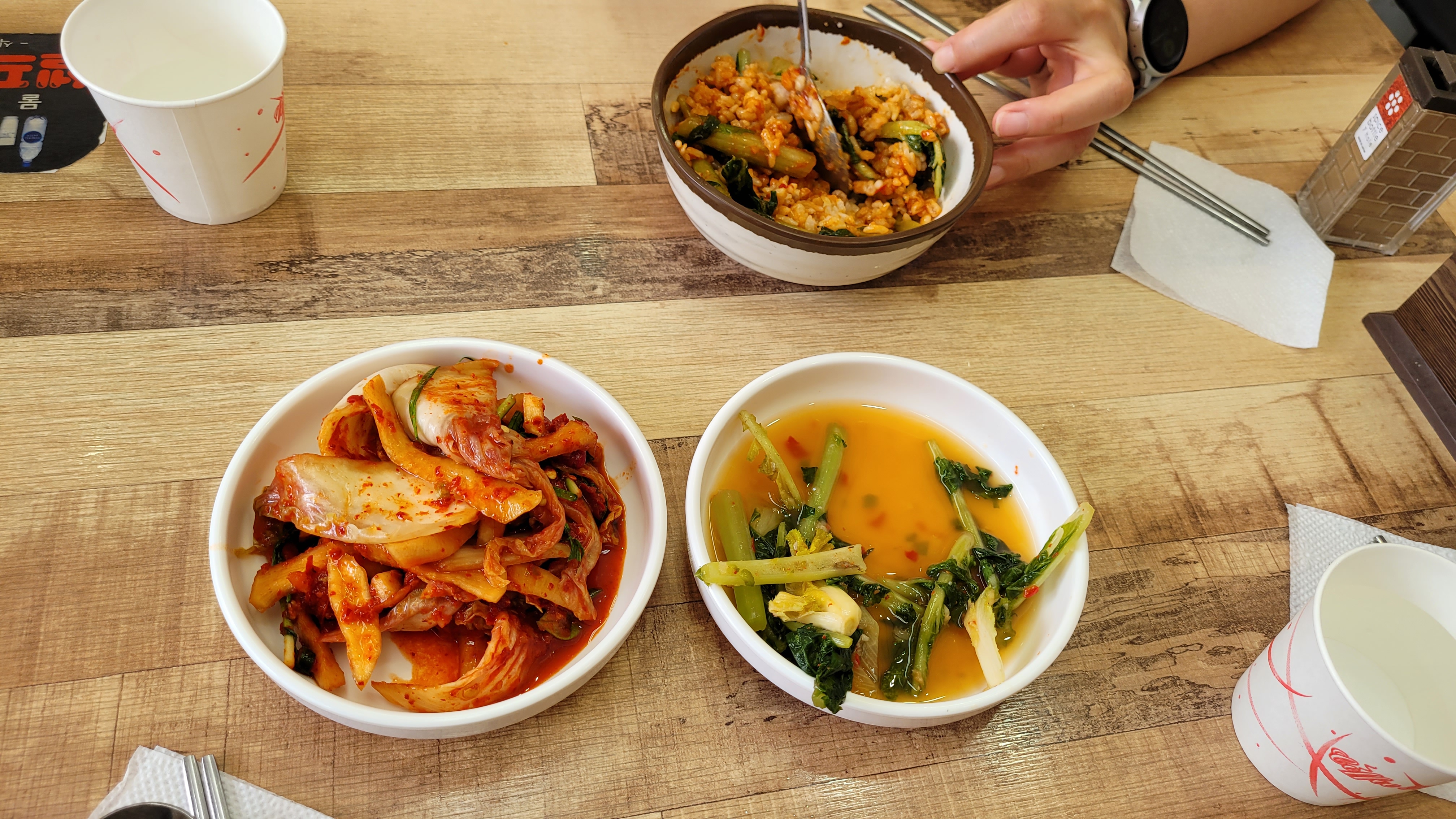 김치들과 열무 비빔밥