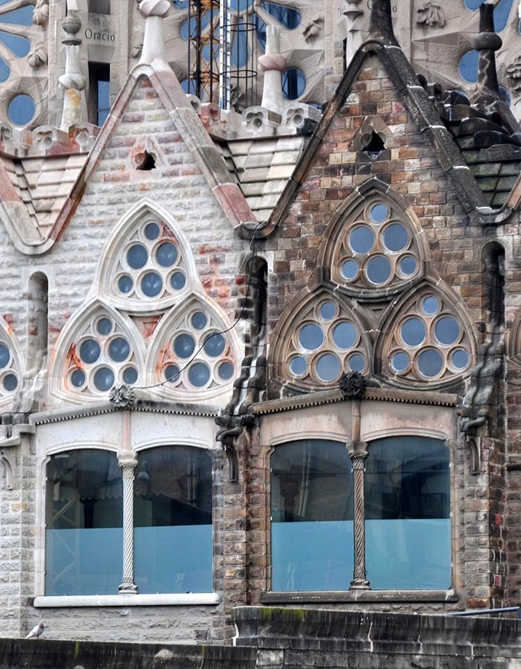 이제 곧 스페인 여행 때 완성된 '가우디 파밀리아 성당' 볼 수 있을 듯 VIDEO: Gaudí’s Unfinished Masterpiece ‘La Sagrada Família‘ Is Nearing Completion