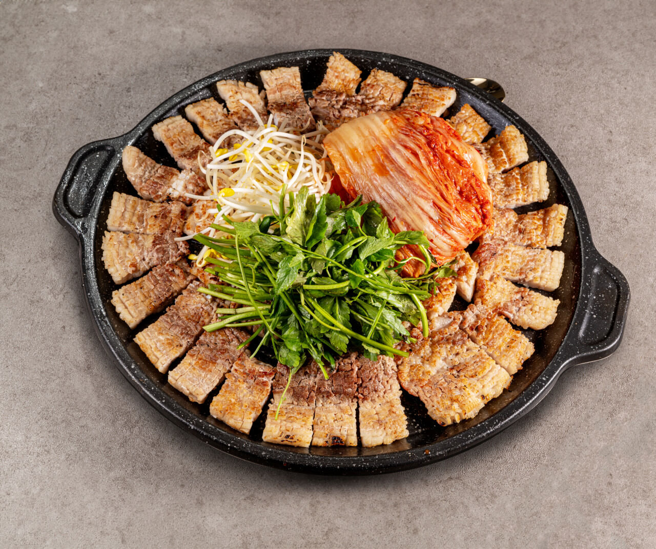 생방송투데이 흑돼지 삼겹살 종로 막 퍼주는 집 맛집