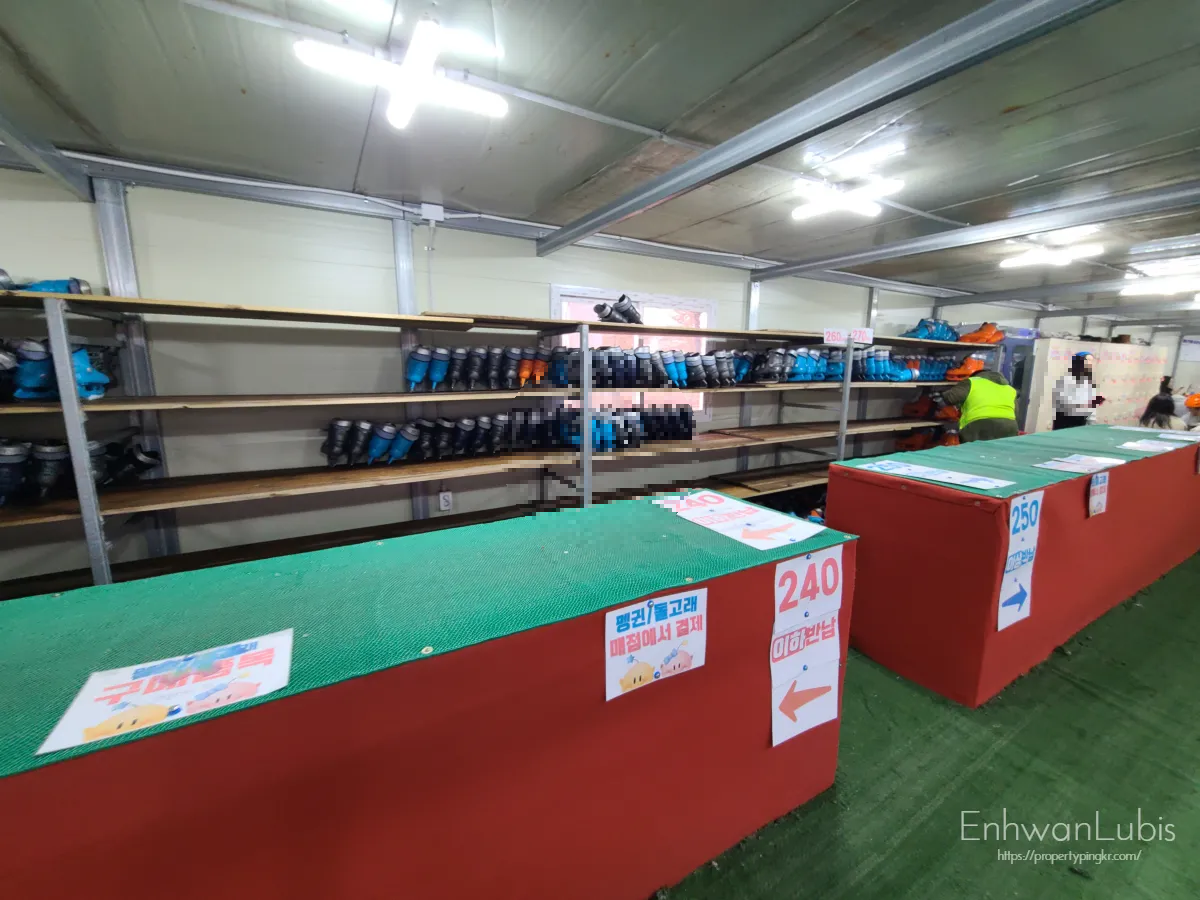 진열대-스케이트-대여소