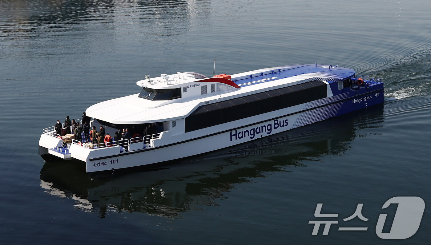  2025 한강 리버 버스 노선&middot;요금&middot;운행시간