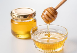 꿀이 충치가 잘 생기지 않는다고 말하는 이유