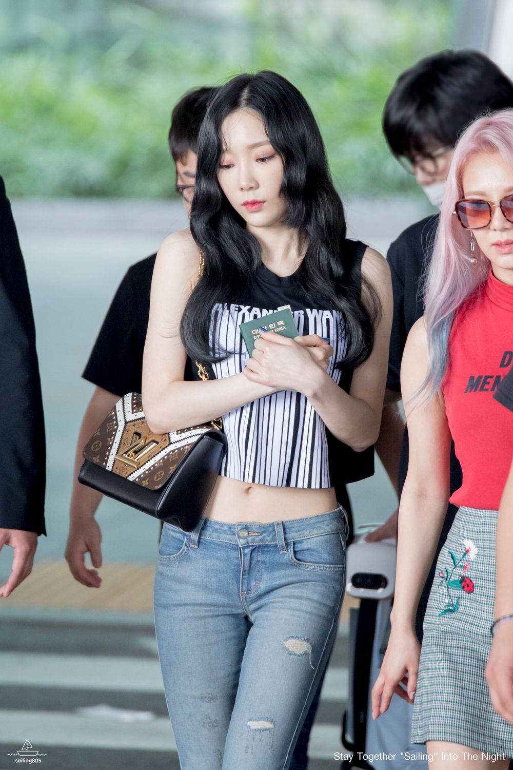 태연 공항패션 사진 태연 공항패션 사진