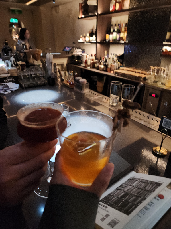 타이베이 카페와 칵테일 바 탐방기_Book ing Bar_셜록 홈즈와 더 위처스