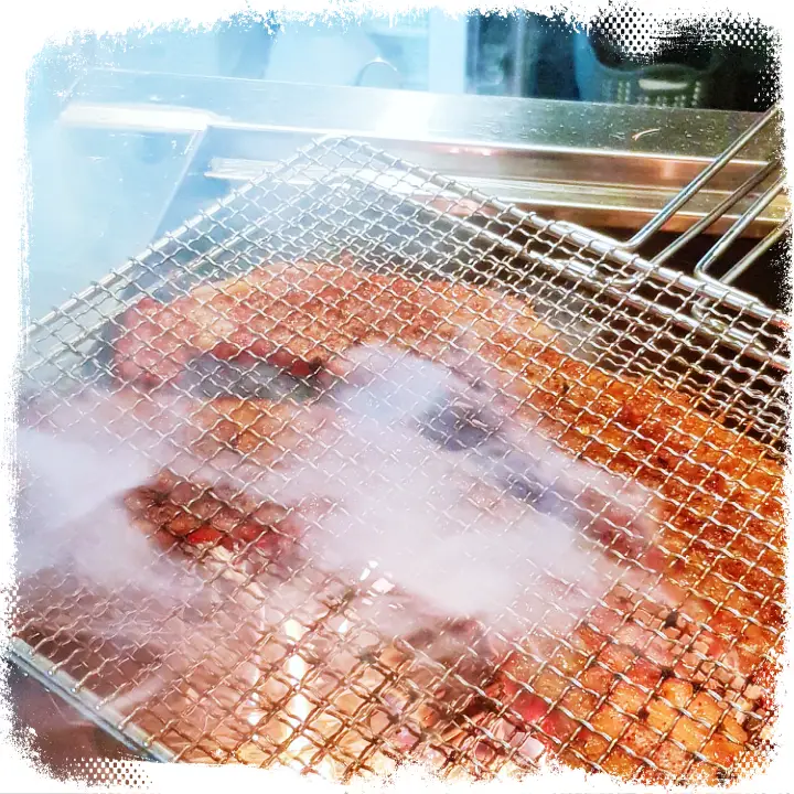 생방송오늘저녁 연매출 18억 볏짚숙성 짚불 구이 돈마호크 고기집 맛집 홍대입구역 홍대 맛집