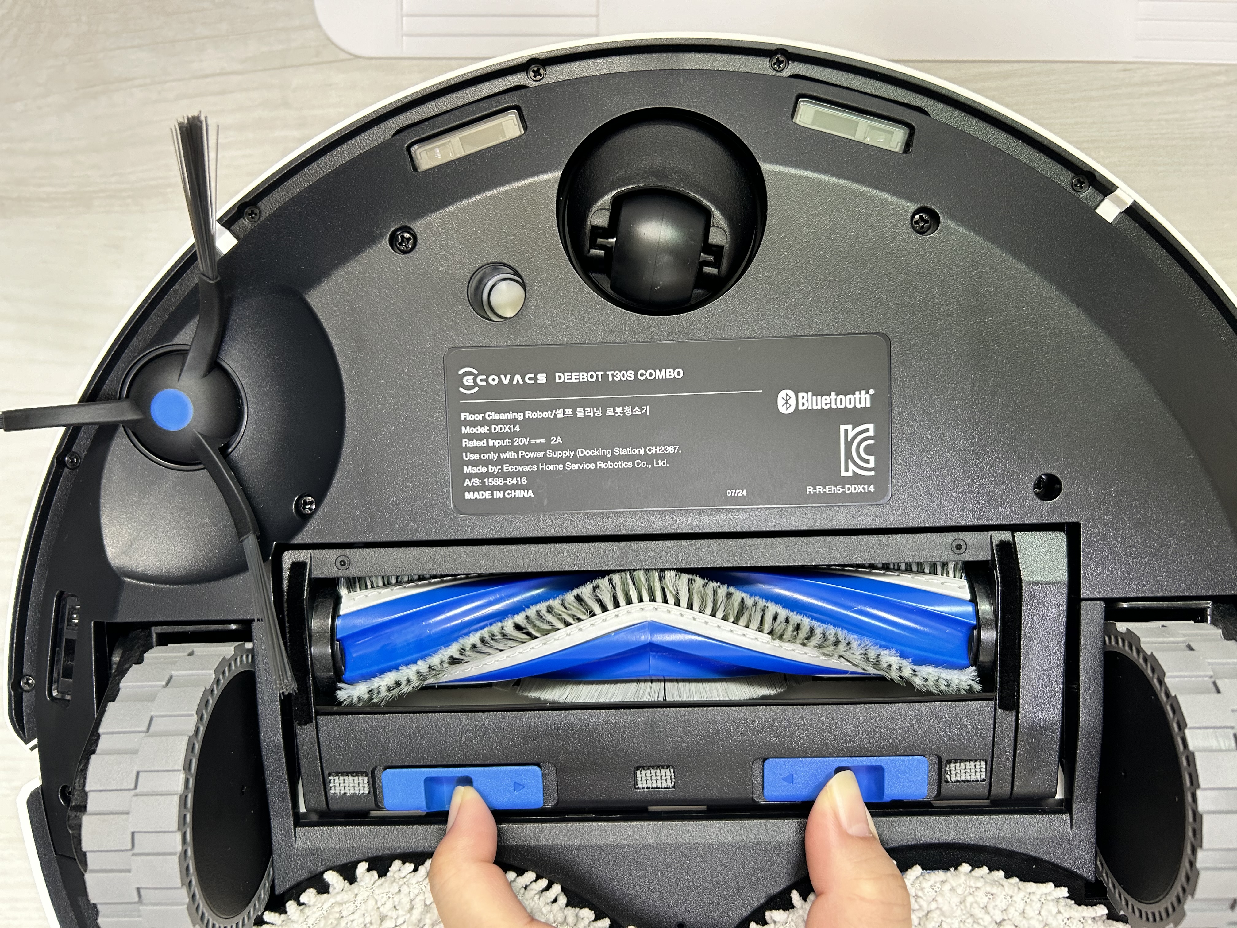 에코백스 디봇 T30S 콤보 로봇청소기 도킹스테이션 물통 및 관리 구조