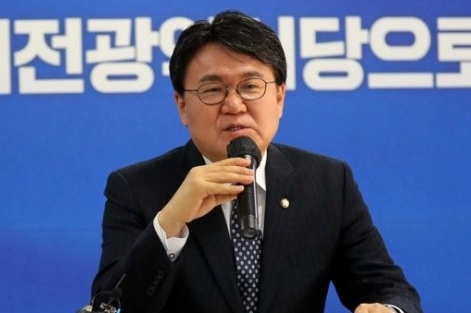 총선 불출마 기자회견 취소 이유 배경