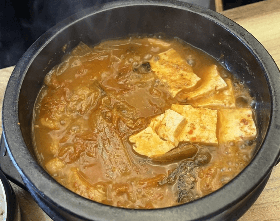 백반기행 우리콩 청국장찌개 돼지수육 백반 대학로 맛집