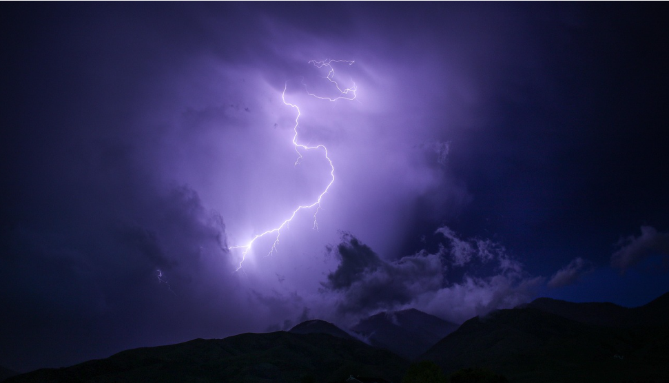 얼굴을 찌르는 날카로운 칼날, 삼차신경통 완벽 정복하기