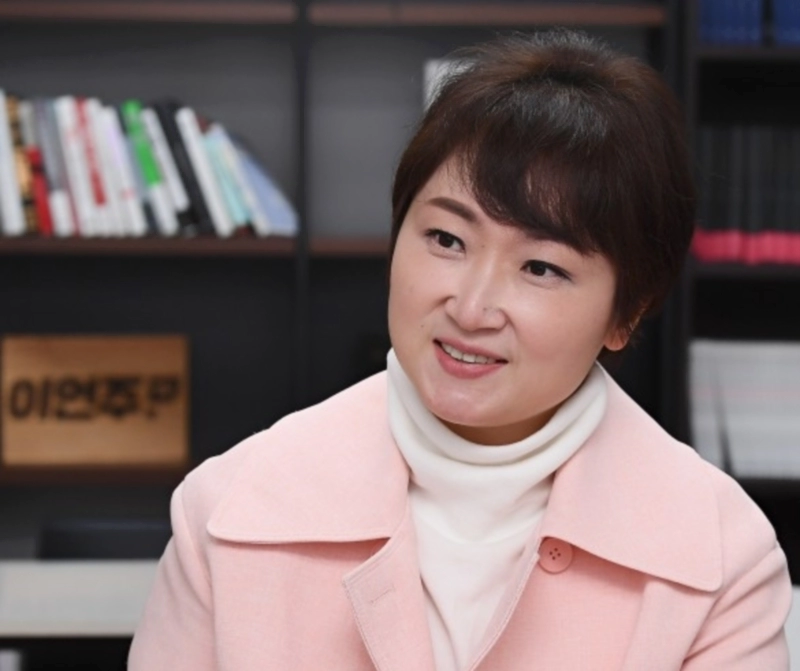 이언주의원 프로필 나이 고향 학력