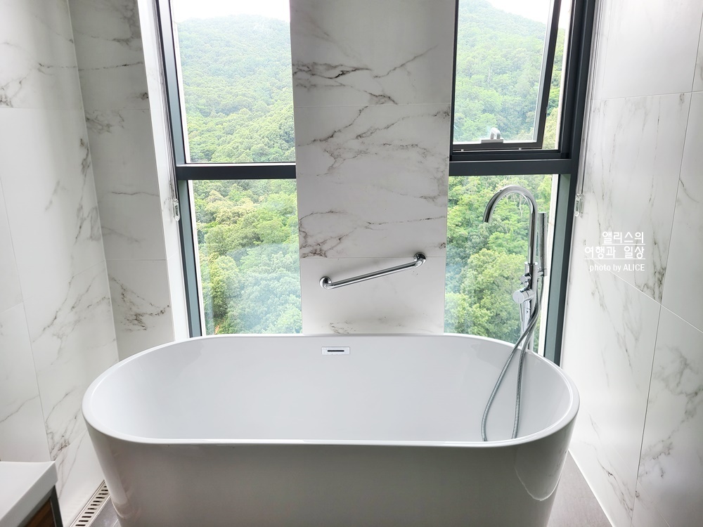 경기도 호캉스 호텔 숲뷰 마운틴뷰 좋은 호텔 추천 라까사 호텔 광명, 라까사 키친