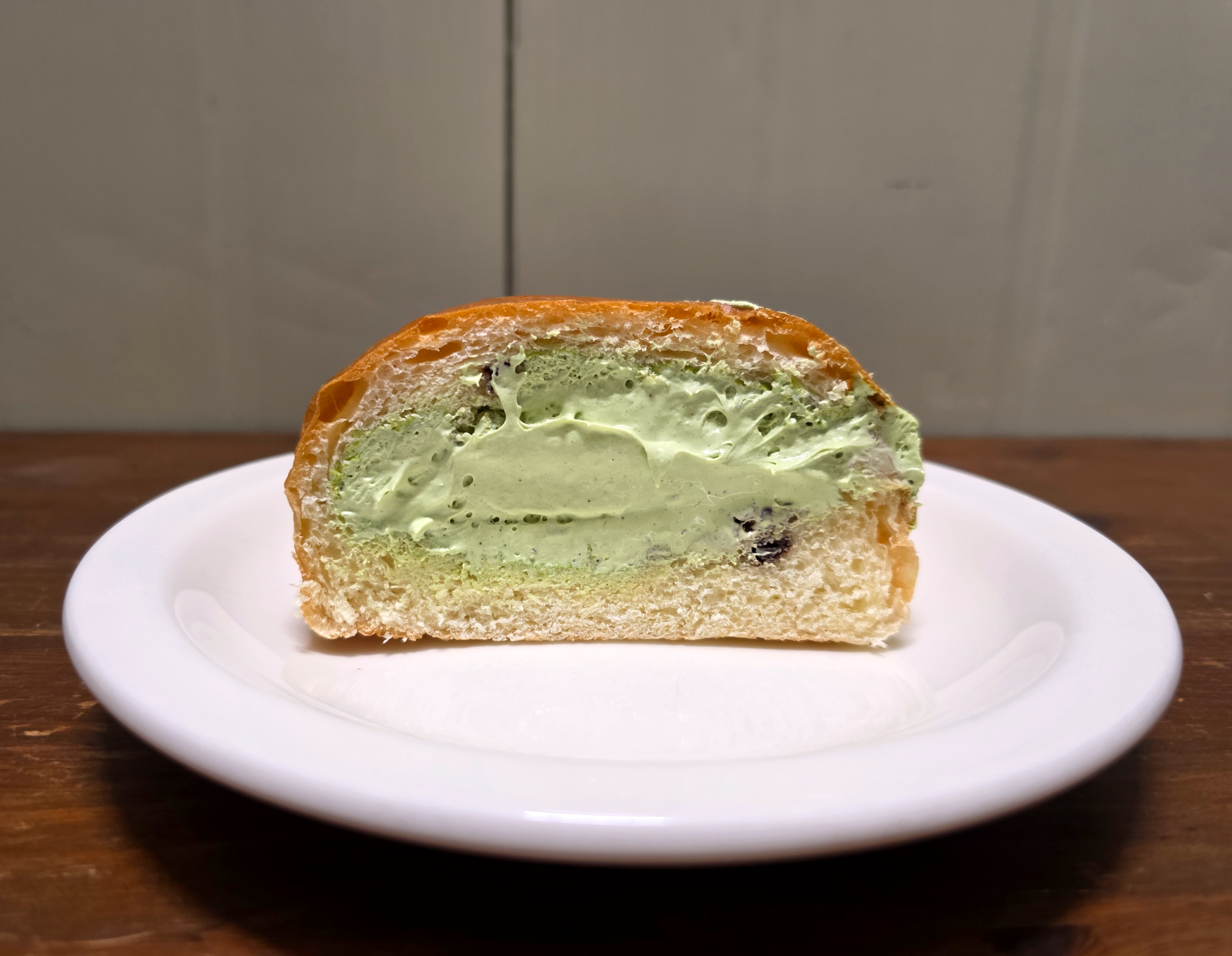 gs25서울우유초코칩피스타치오크림빵