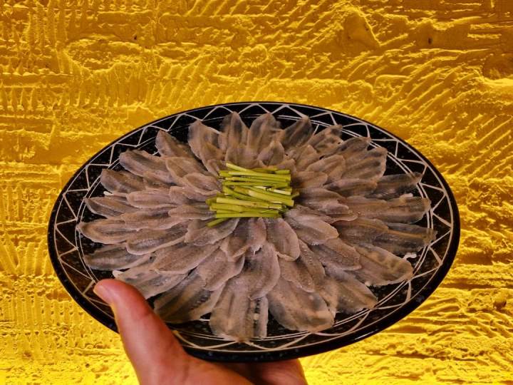 강남 압구정 맛집 추천 생방송투데이 입에 착착 감기는 쫄깃함 귀한 별미 복어회 졸복회 오늘방송 맛의 승부사