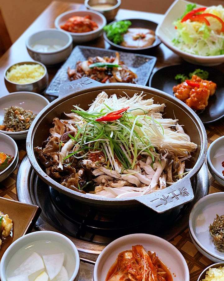 생생정보 차돌 버섯전골 맛집