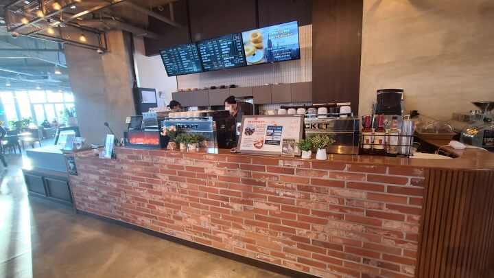 씨앤비-베이커리-카페-카운터