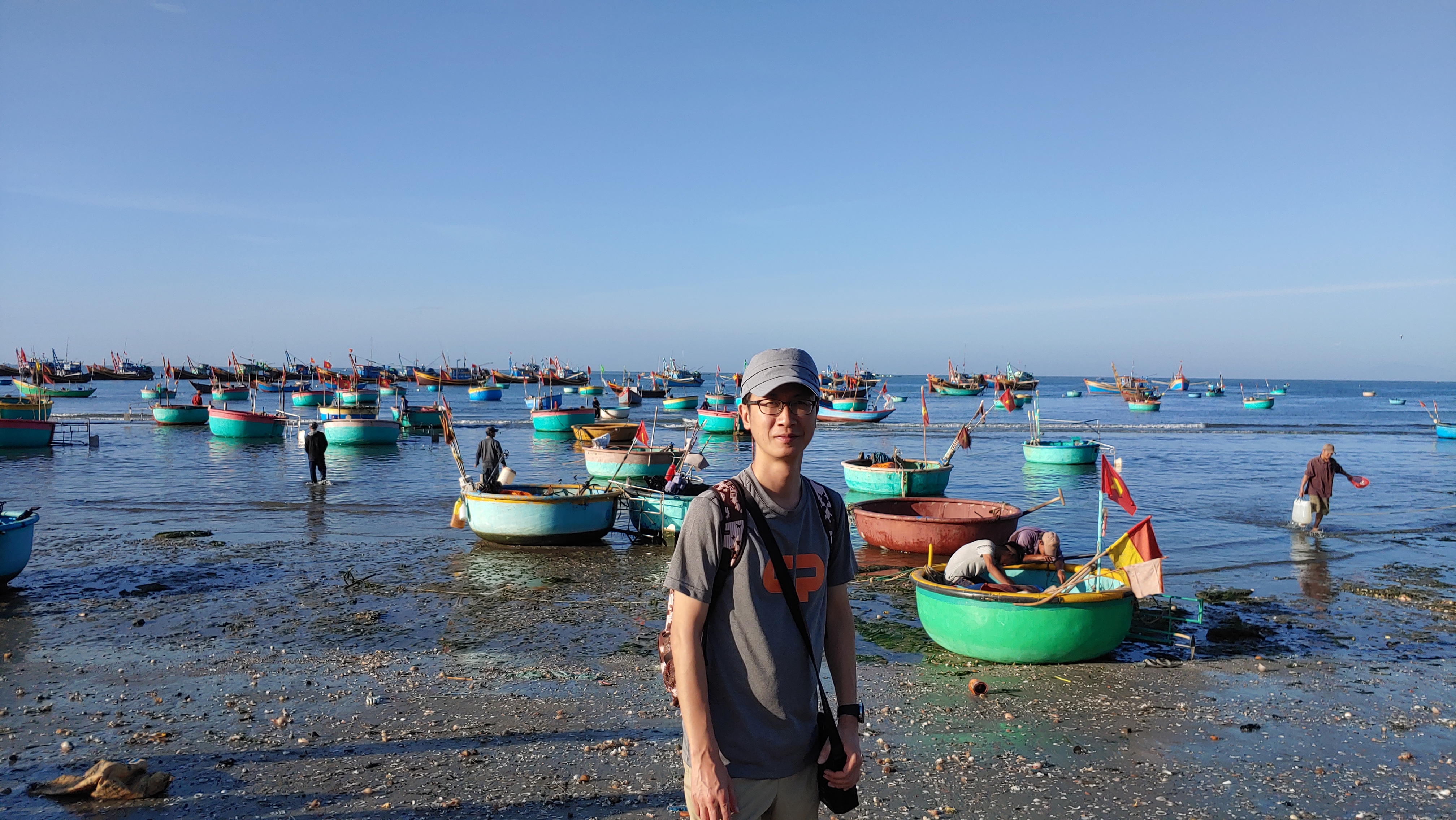 피싱빌리지에서 기념 촬영