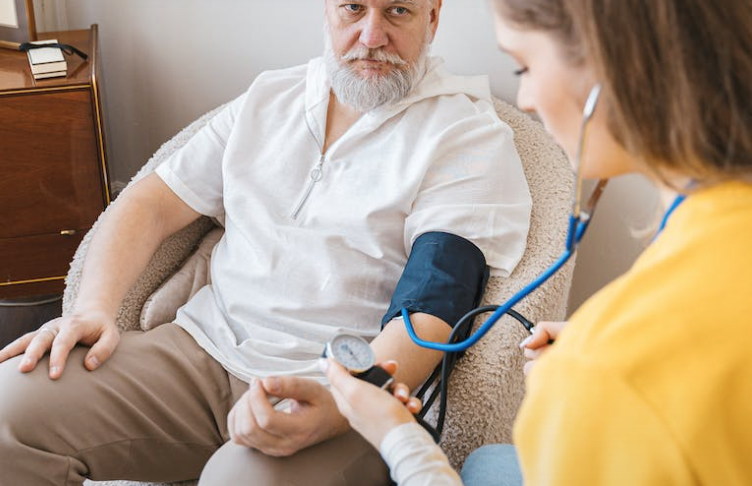 60대 정상 혈압수치 언제 측정할까?