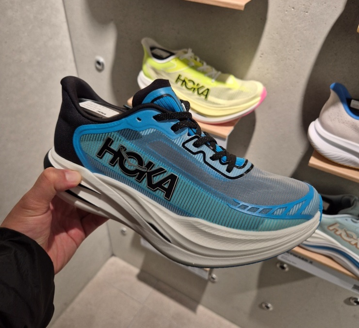 카본 레이싱화 호카 씨엘로 X1 2.0