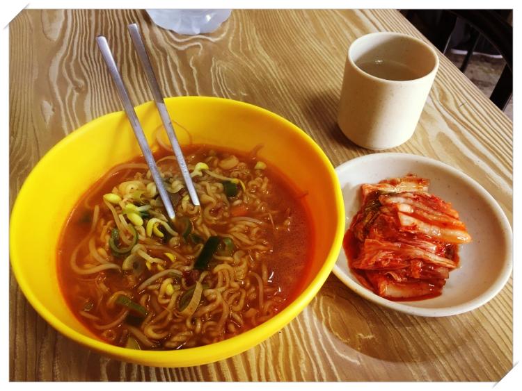 노포의-영업비밀-서울-영등포-문래동-콩나물-라면-맛집